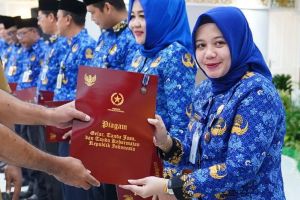 1.283 ASN Pemprov Riau Terima Penghargaan Satyalancana Karya Satya dari Jokowi