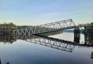 Ini Respons Bupati Asmar Soal Jembatan di Meranti Tiba-tiba Roboh
