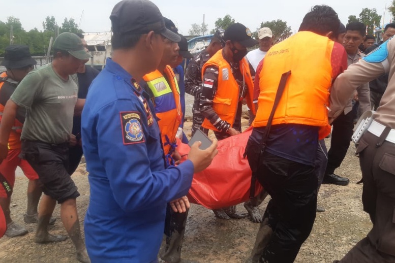 Terseret Ombak Saat Jala Ikan, Nelayan Bengkalis Ditemukan Meninggal