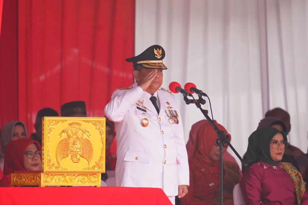 Wagubri Edy Natar Pimpin Upacara Penurunan Bendera Merah Putih