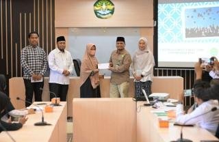 Baznas Riau Bantu Pembayaran UKT dan Skripsi untuk Mahasiswa Unri Kurang Mampu