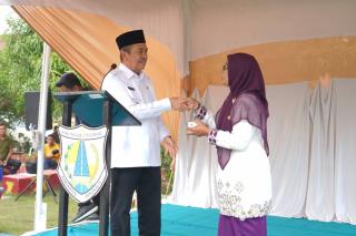 Selama 32 Tahun Menjadi Guru Honor, Akhirnya Wendi Marnis Diangkat jadi PPPK