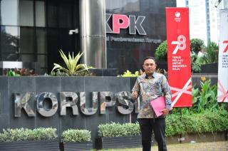 DPN LSM Gerhana Tunas Bangsa Laporkan Bupati Rohil dan Istri serta Pengusaha di KPK