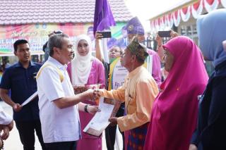 Serahkan SK PPPK di Inhu, Ini Harapan Gubernur Syamsuar
