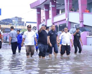Banjir di Jalan Puyuh Mas, Pj Wali Kota Pekanbaru Akan Koordinasi ke Pemprov dan Pusat