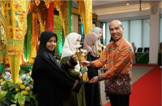 Lulusan Pondok Tahfidz Nurul Quran Ini Juarai MTQ Internasional UIR