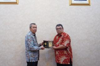 Komjen RI Johor Bahru Tawarkan Program Edukasi untuk Mahasiswa KKN di Riau