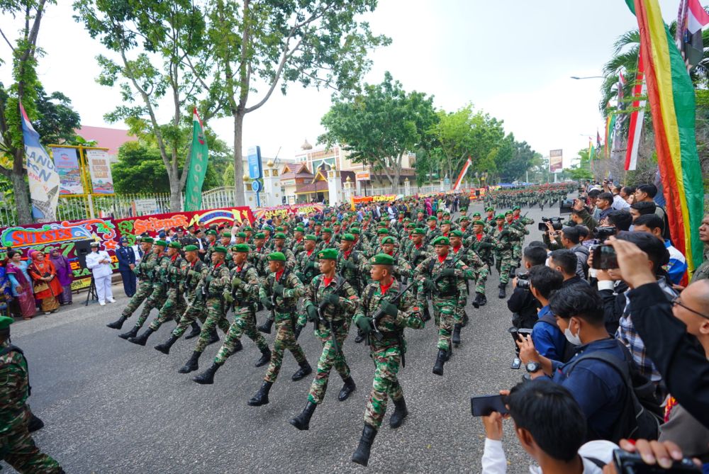 Saksikan Devile Pasukan, Ini Harapan Gubri di HUT ke 78 TNI