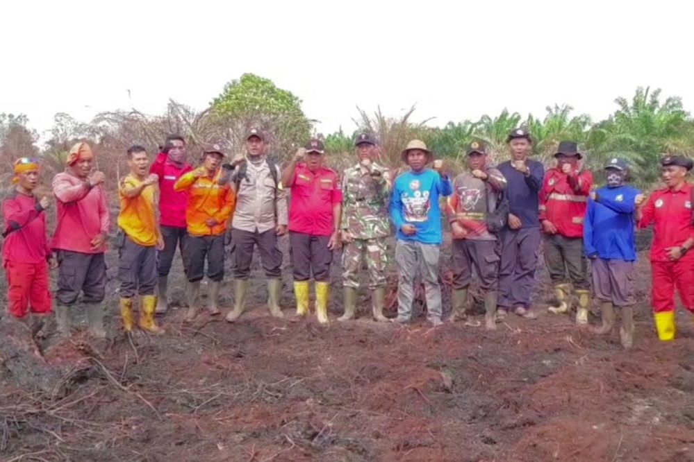 Tim Gabungan Padamkan Kebakaran Lahan di Bengkalis