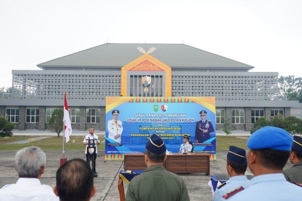 VIP Room Pandawa Diserahkan Kepada Lanud Roesmin Nurjadin, Gubernur Syamsuar: Tanda Kontribusi Pemprov Riau