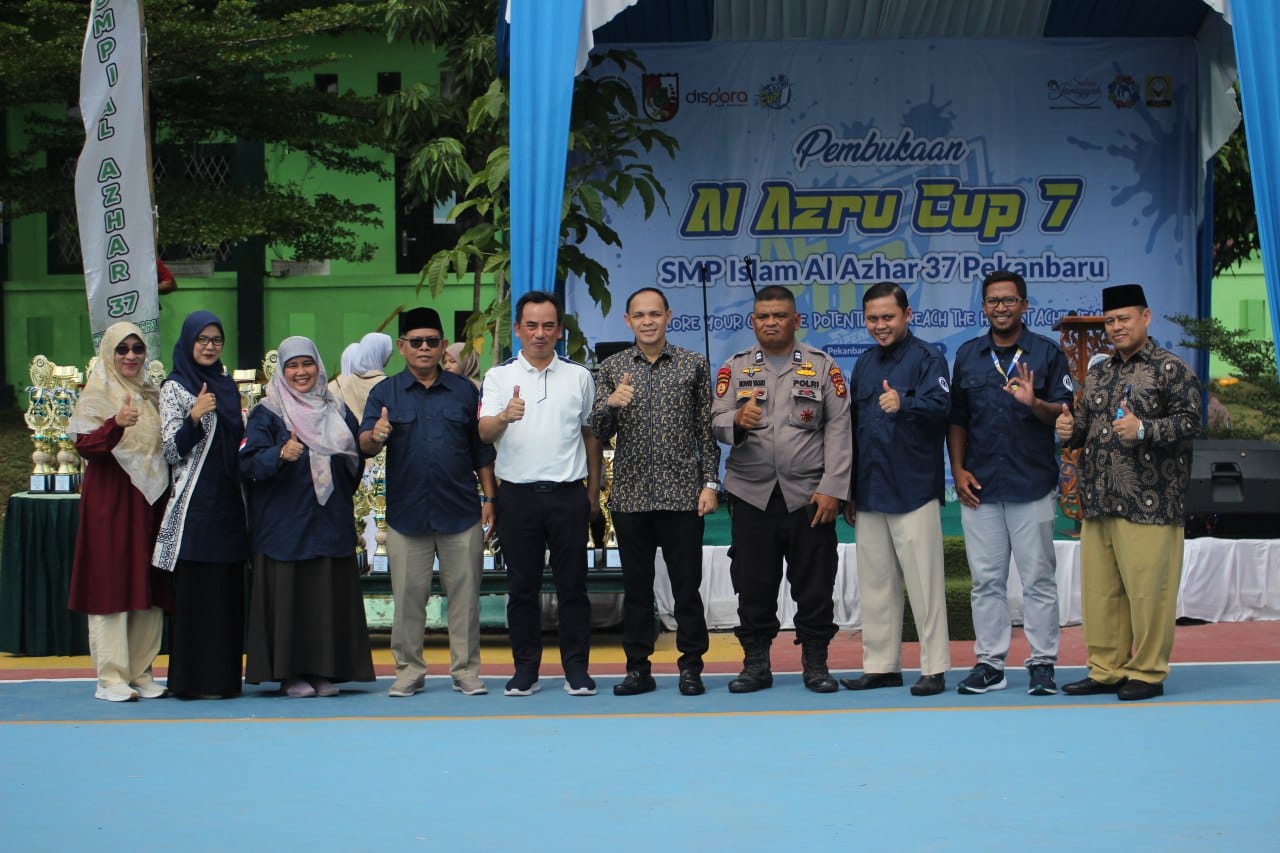 Diikuti 1.000 Peserta, Kadispora Pekanbaru Buka Al Azru Cup ke 7 SMP Islam Al Azhar 37