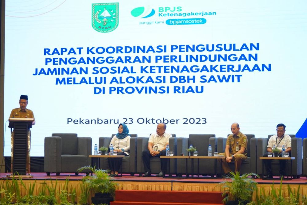 Bahas Perlidungan Jamsostek Melalui DBH Sawit, Pemprov Riau Harap Tahun Ini Selesai