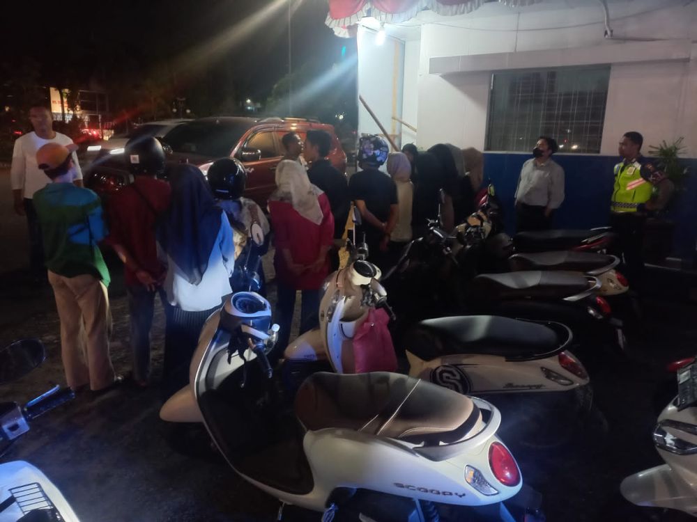 Tak Pakai Helm dan Knalpot Brong, 22 Pengendara Motor Diamankan