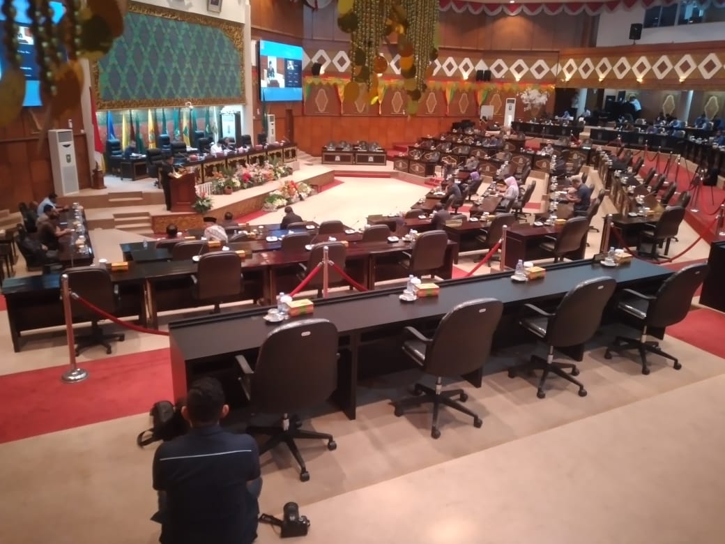 Rapat Paripurna DPRD Riau Diwarnai Kursi Kosong