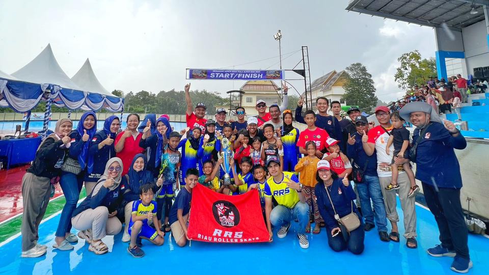 Riau Roller Skate Juara Umum 2 di Kejuaraan Sepatu Roda Bupati Siak 2023