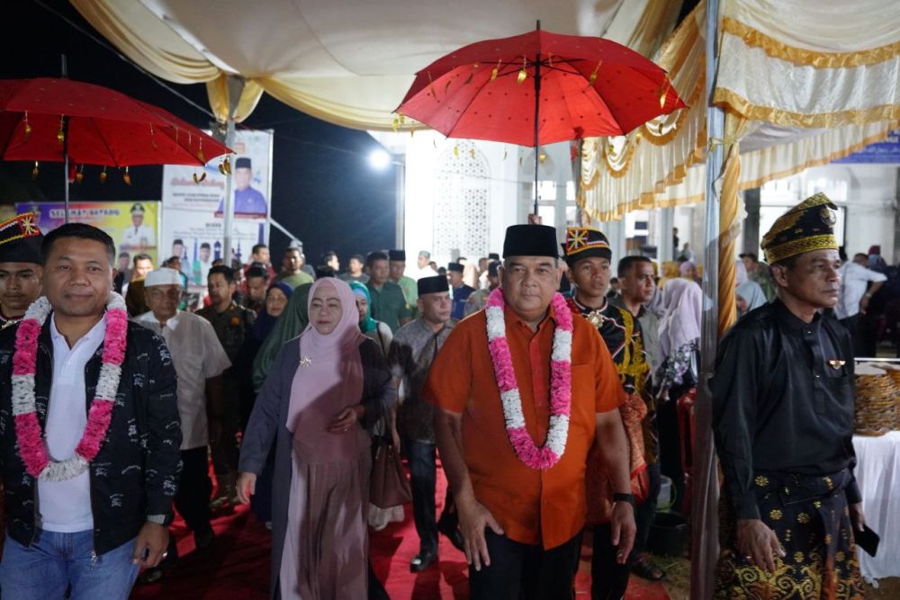 Kehadiran Edy Natar Jadi Sejarah Bagi Warga Desa Kopah Kuansing