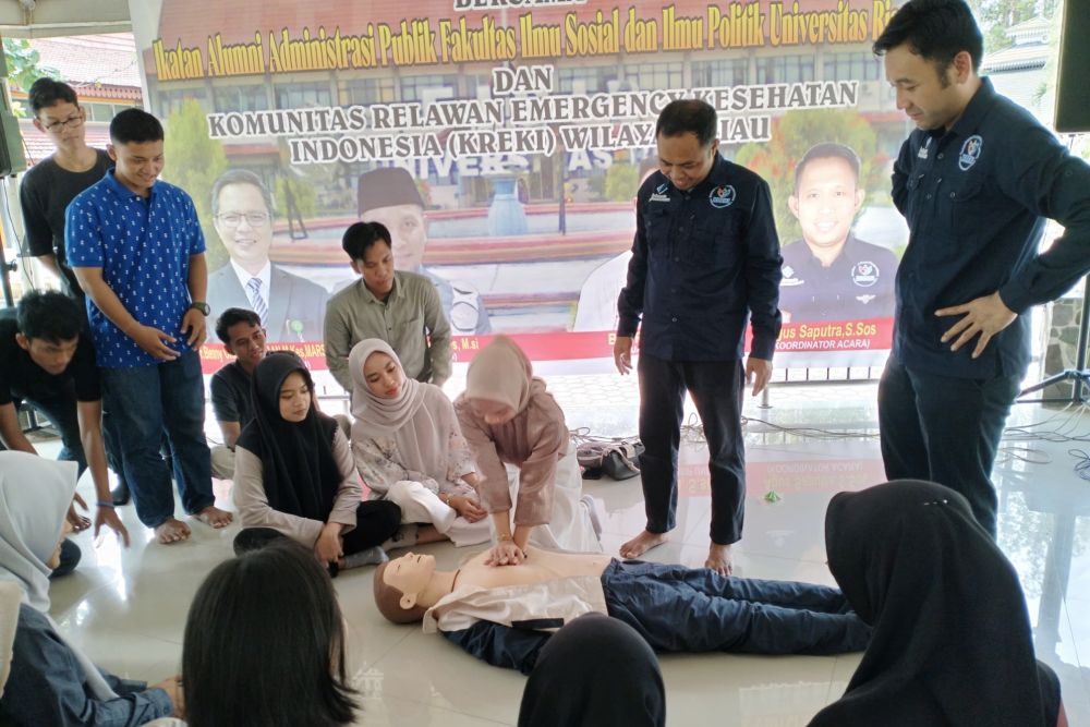 KREKI Beri Pelatihan BHD dan Pertolongan Pertama Kedaruratan di Unri