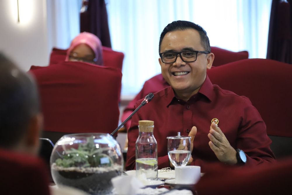 Presiden Tunjuk Azwar Anas Jadi Menteri Hukum dan HAM Ad Interim