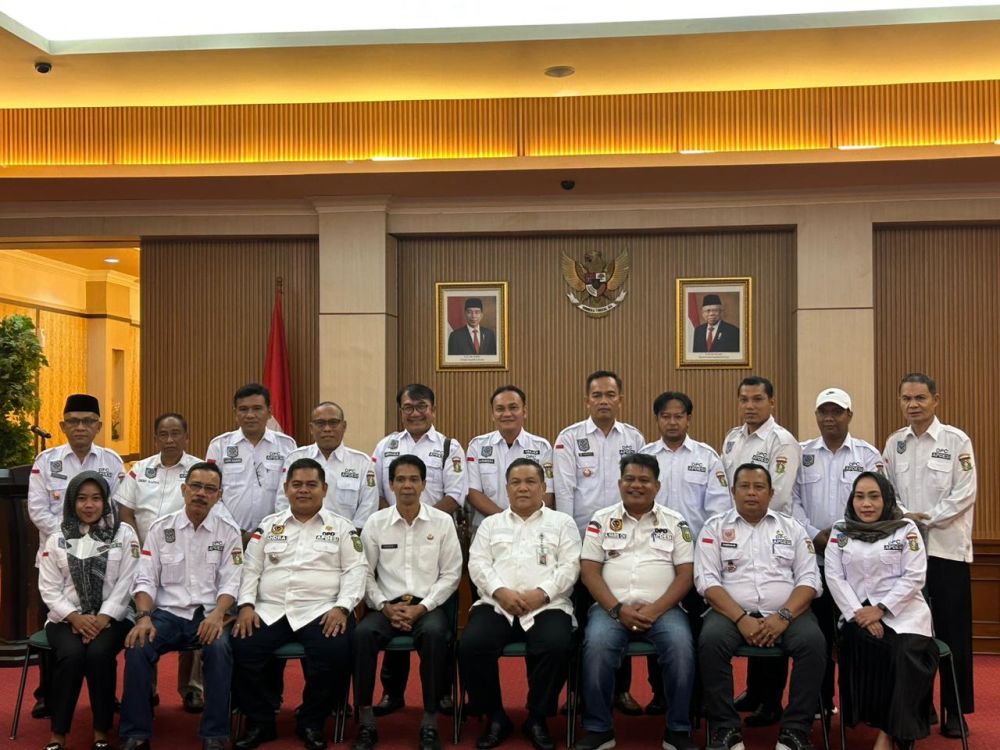 Pemprov Berikan Dua Motor Untuk Kepala Desa