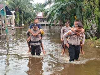 Dua Dusun di Rohil Banjir, 167 KK Terpaksa Mengungsi