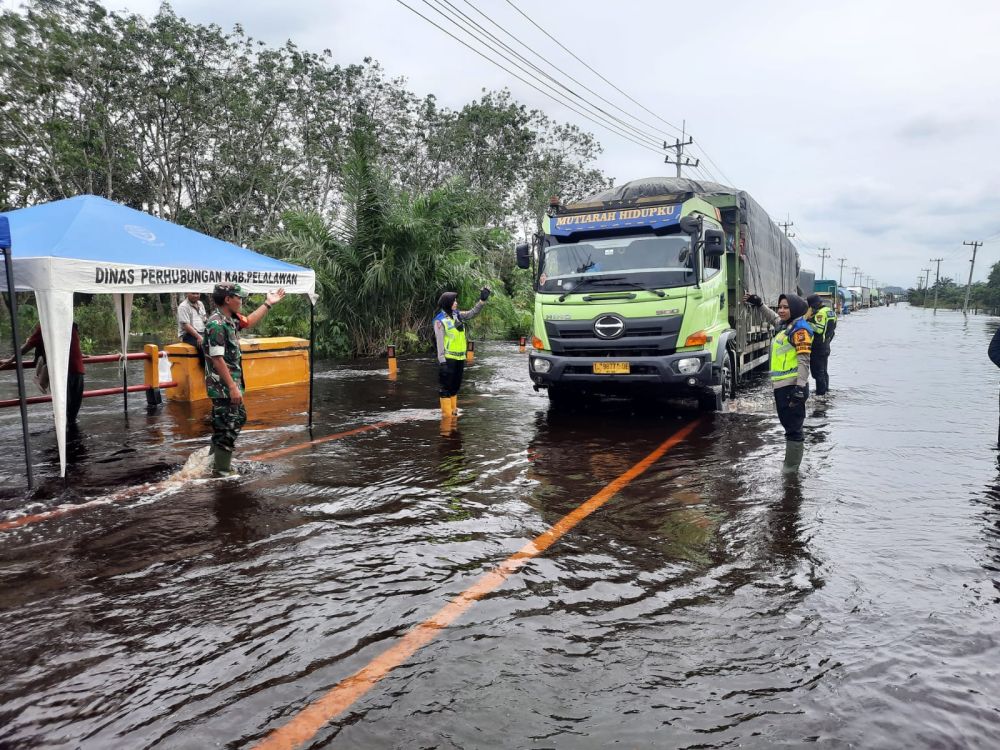Sediakan Speed untuk Bawa Pasien, Kadiskes Riau Apresiasi Pemkab Pelalawan
