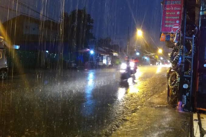Mulai Pagi hingga Dini Hari Riau Berpotensi Diguyur Hujan
