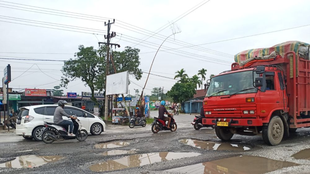 Dua Titik Jalan Kubang Raya Rusak Berat, PJN Riau Beri Penjelasan