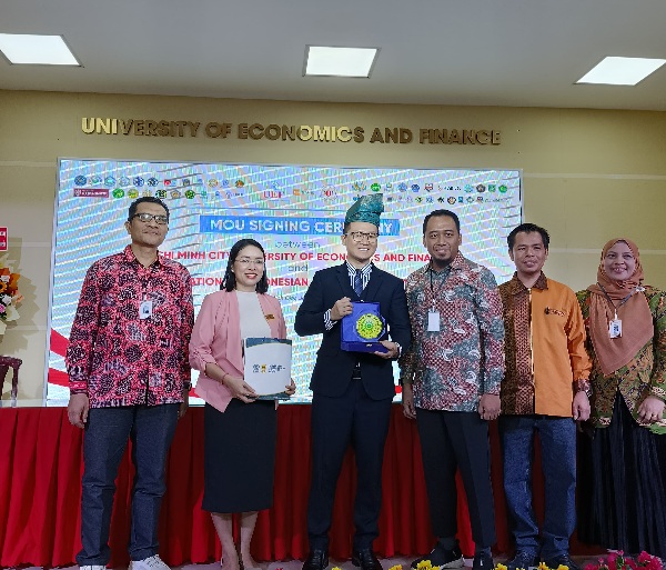 UMRI Bangun Kerjasama Dengan University of Economic and Finance (UEF) Vietnam