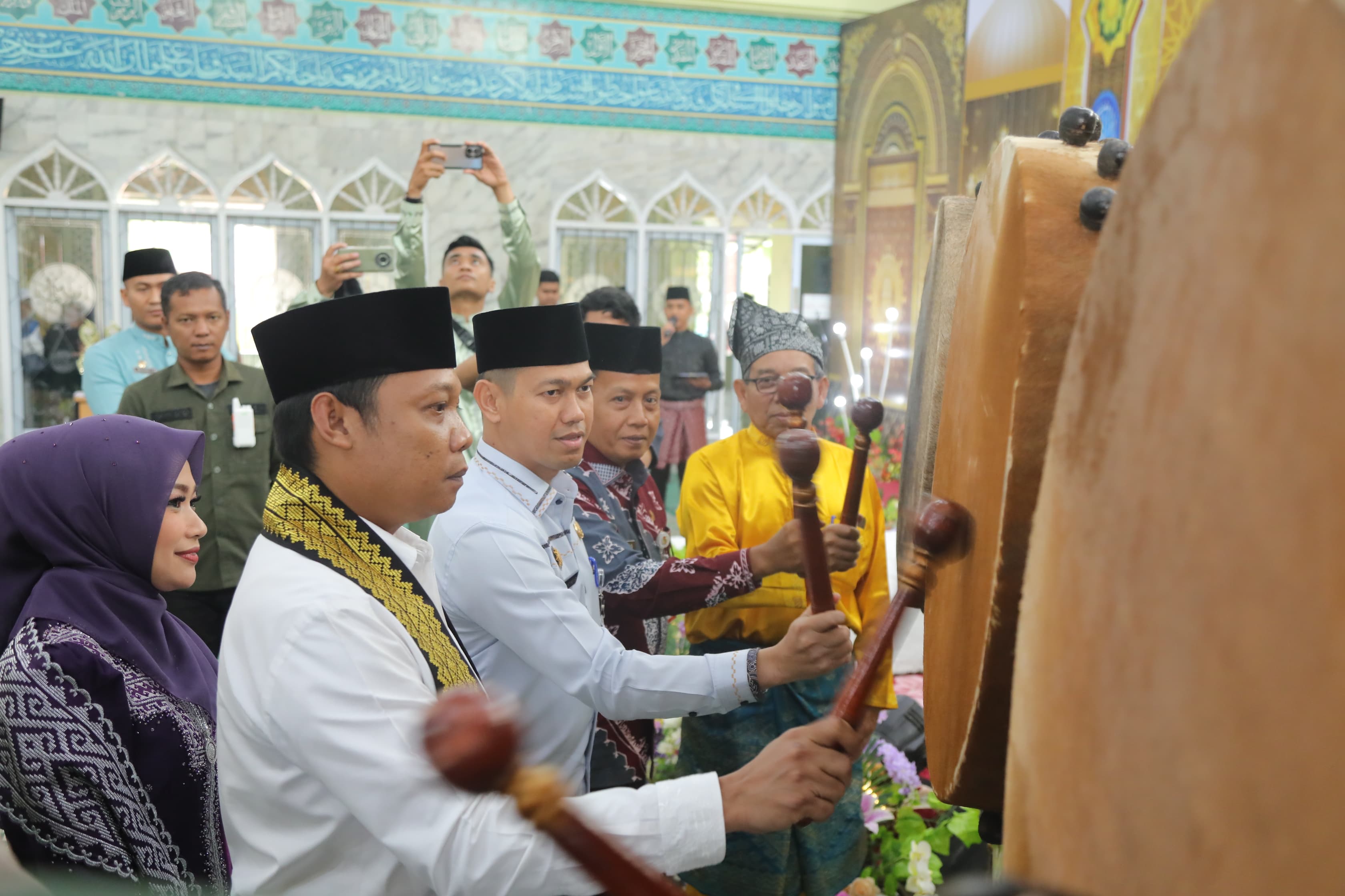Cetak Generasi Cinta Alquran, Pj Walikota Buka MTQ Kecamatan Limapuluh