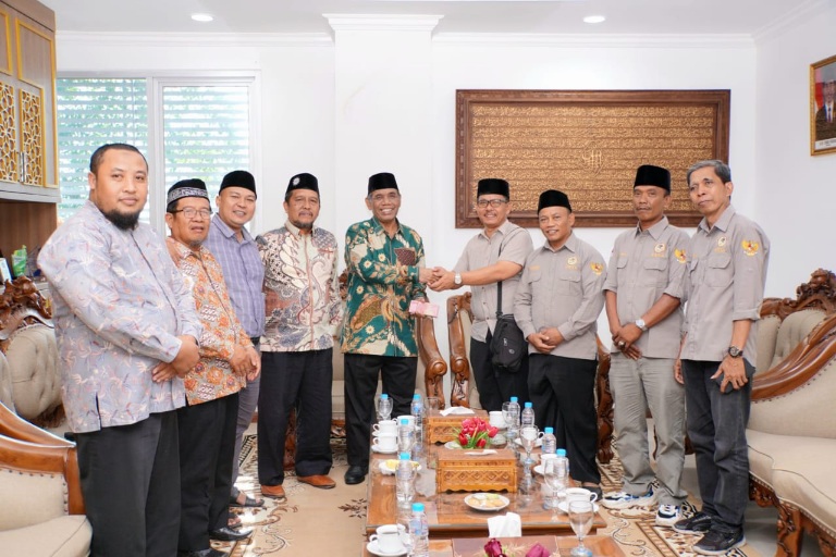 Umri Terima Dana Wakaf Dari PBSR Untuk Pembangunan Gedung Tajdid Center Umri�