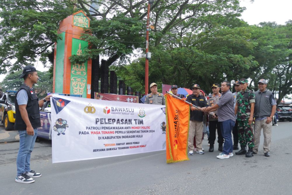 Waspada Serangan Fajar, Bawaslu dan Polres Inhu Gelar Patroli Money Politics
