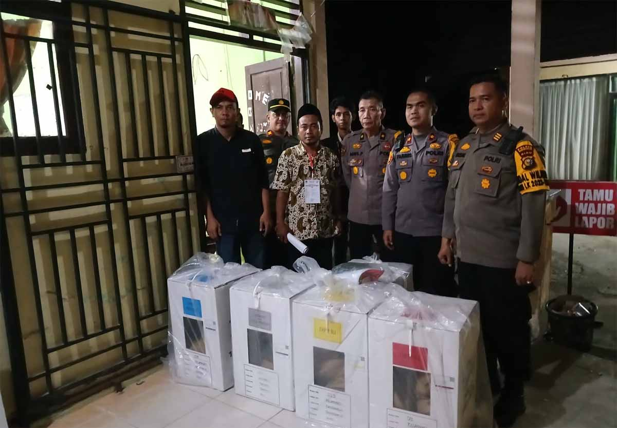 Kapolsek Bengkalis Pastikan Distribusi Logistik ke Desa di Perbatasan Selat Malaka Berjalan Lancar