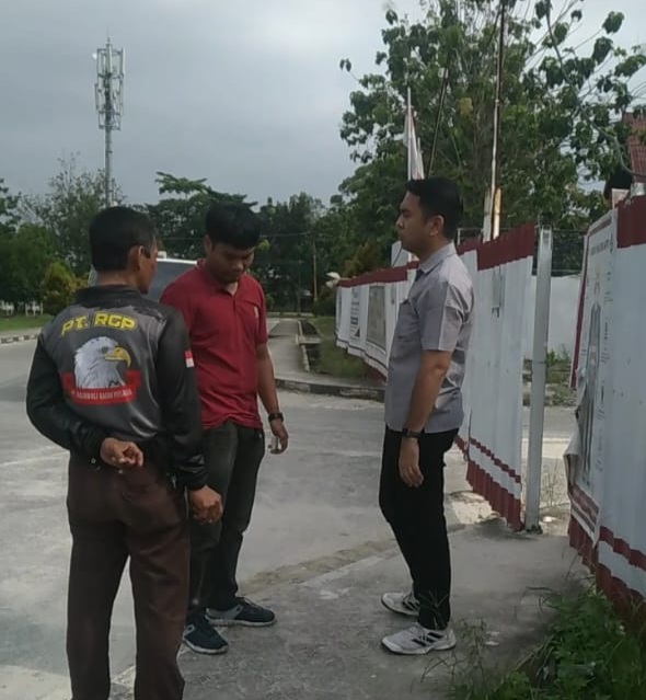 Upah Tak Dibayar, Sub Kontraktor Palang Pintu Proyek