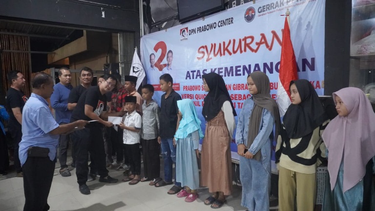 Gelar Syukuran Kemenangan Prabowo-Gibran, DPN Prabowo Center dan Gerrak PPRI 24 Santuni 21 Anak Yatim�