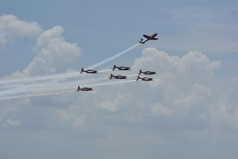 Usai Ikuti Air Show di Singapura, Pesawat Jupiter Aerobatic Team Singgah di Pekanbaru