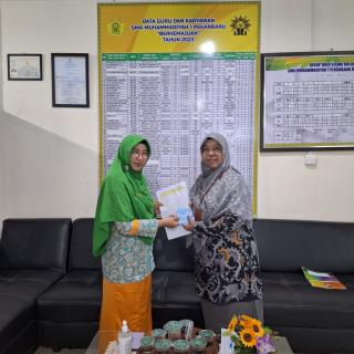 Tim Jemput Bola Disdukcapil Pekanbaru Turun ke 8 Sekolah, ini yang Dilakukan