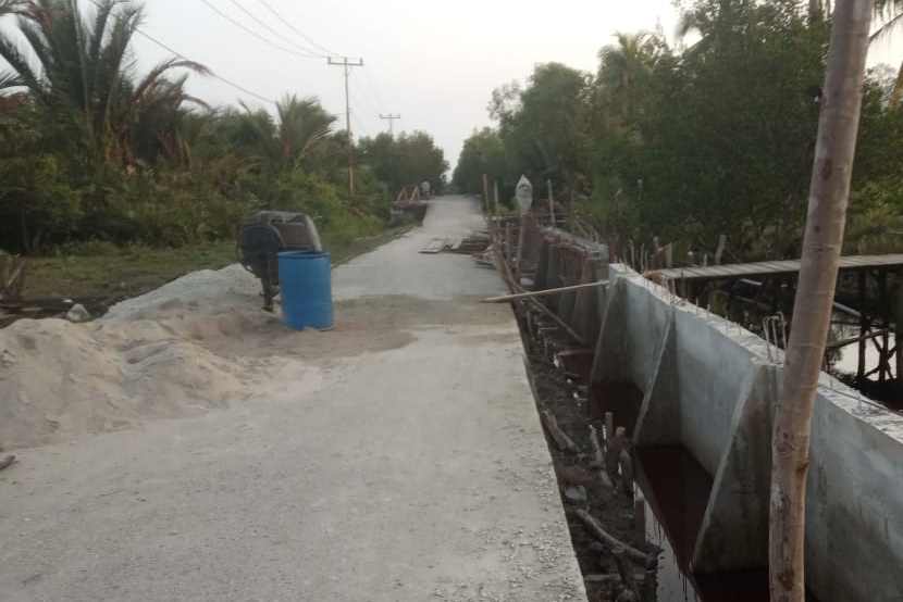 Antisipasi Kerusakan Jalan Karena Air Laut Pasang di Bengkalis, Pemprov Riau Lakukan Hal Ini