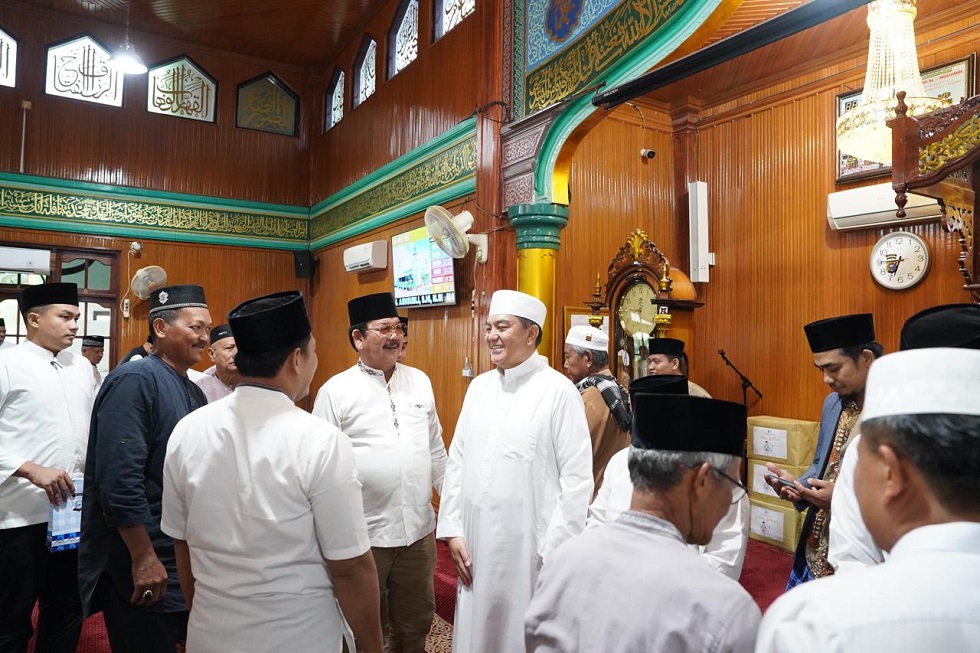 Safari Ramadhan di Masjid Paripurna Al-Muhsinin, Irjen Iqbal Ucapkan Terimkasih Doakan Polda Riau