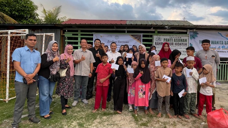 FIRMA HUKUM RHP & RH Berbagi Kebahagiaan Di Bulan Ramadhan