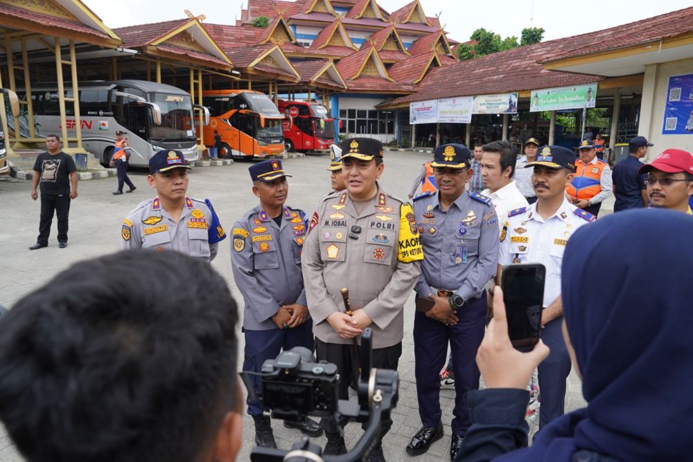 Kapolda Riau Tinjau Persiapan Arus Mudik di Pekanbaru, Cek Kelayakan Kendaraan