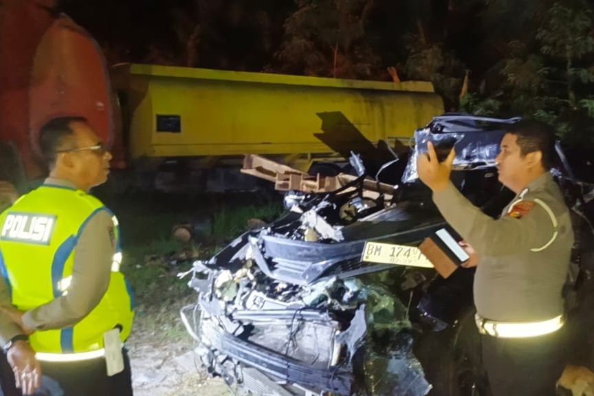 Honda CRV Tabrak Truk di Tol Permai, Tiga Orang Meninggal Dunia