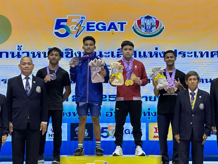 Lifter muda Riau Kevin Andrian Ramadhan Raih 3 Emas di Kejuaraan EGAT King�s Cup 2024 Thailand