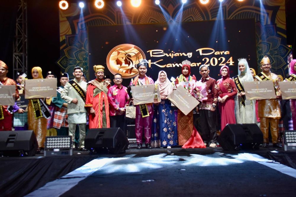 Deri Wanhar dan Yuszuraini Terpilih Sebagai Bujang dan Dara Kabupaten Kampar Tahun 2024