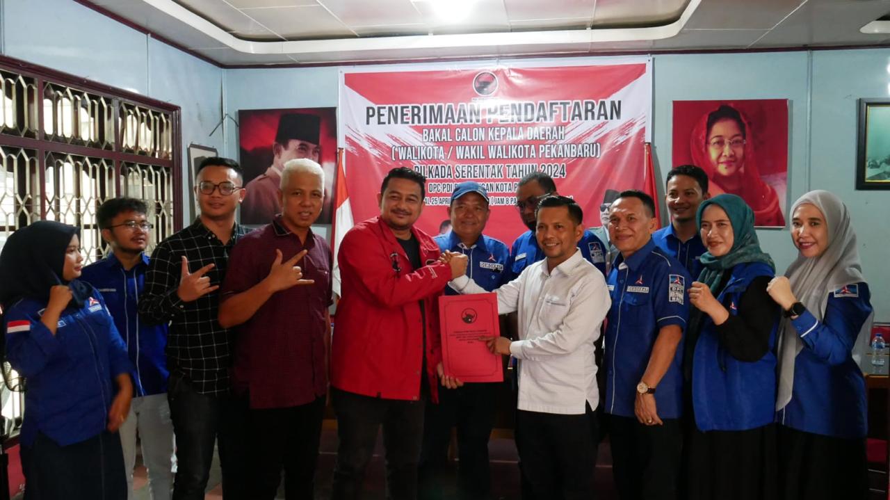 Usung Agung, Demokrat Ambil Formulir Balon Penjaringan Kepala Daerah ke Kantor PDIP Pekanbaru