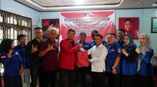 Usung Agung, Demokrat Ambil Formulir Balon Penjaringan Kepala Daerah ke Kantor PDIP Pekanbaru