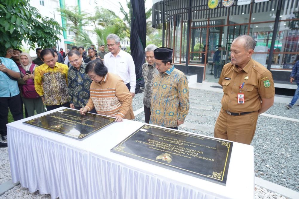 Menteri LHK Republik Indonesia Resmikan Ekoriparian UMRI dan Unilak, Ini Manfaatnya