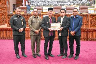 Bupati Rohil Sampaikan Ranperda APBD Perubahan Tahun Anggaran 2024