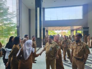 Pimpin Apel Pagi, Sekda SF Hariyanto Berpesan Dinas PUPR Tetap Kompak Membangun Riau