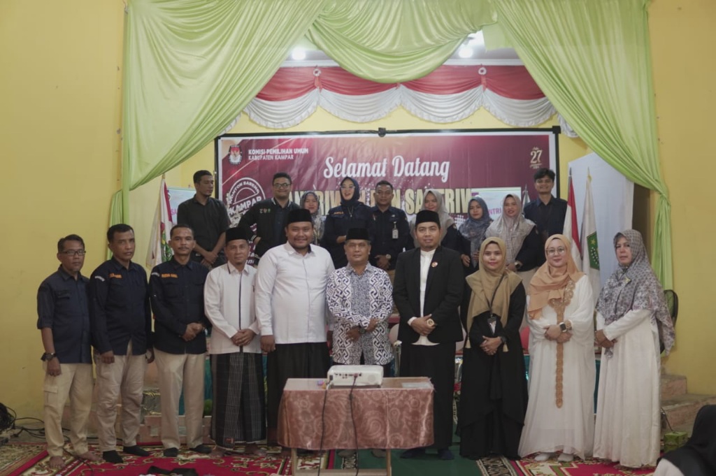 KPU Kampar Goes to Pesantren, Gelar Nobar dengan Santri Ponpes PPMTI Tanjung Berulak