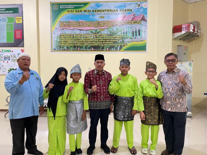 Lepas Kontingen FASI ke-12 Tingkat Nasional, Ini Harapan Kakan Kemenag Pekanbaru